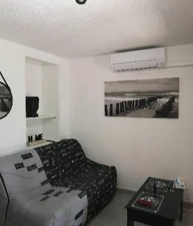 Apartment Studio Cabine En Rez De Jardin *